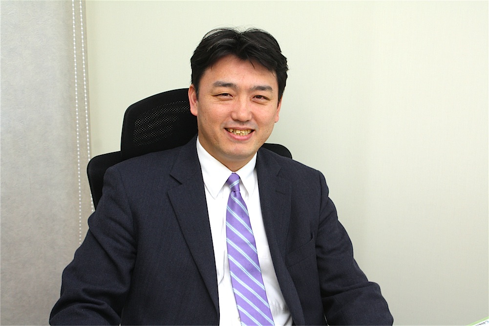 小峯氏は、調布まちなか発電非営利型株式会社の取締役、調布まちなかエネルギー非営利型株式会社の代表取締役でもある。